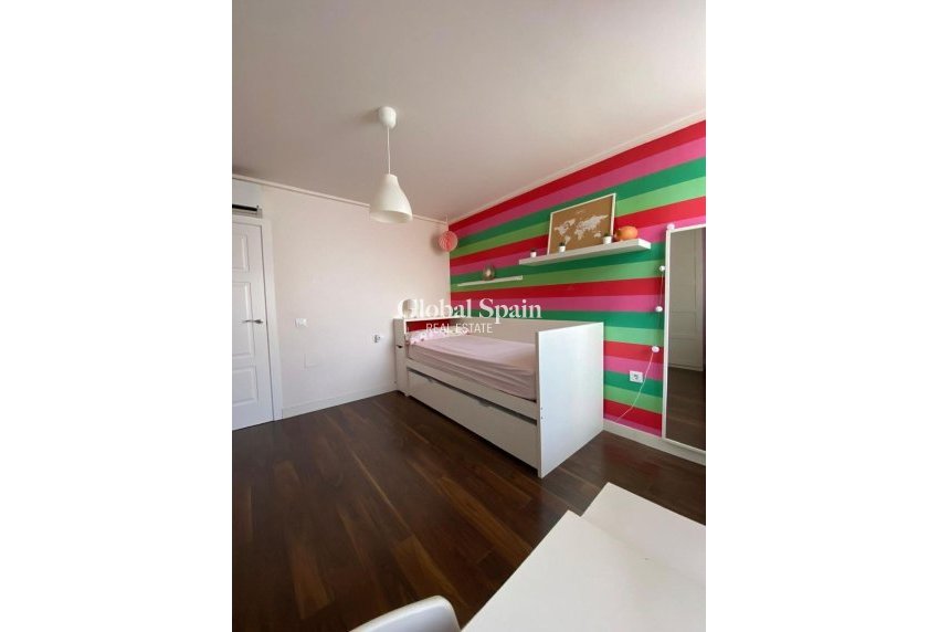 Venta - VILLA -
TORREVIEJA - Centro - Muelle Pesquero