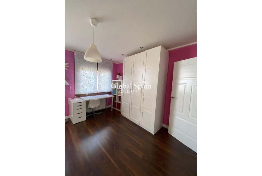 Venta - VILLA -
TORREVIEJA - Centro - Muelle Pesquero