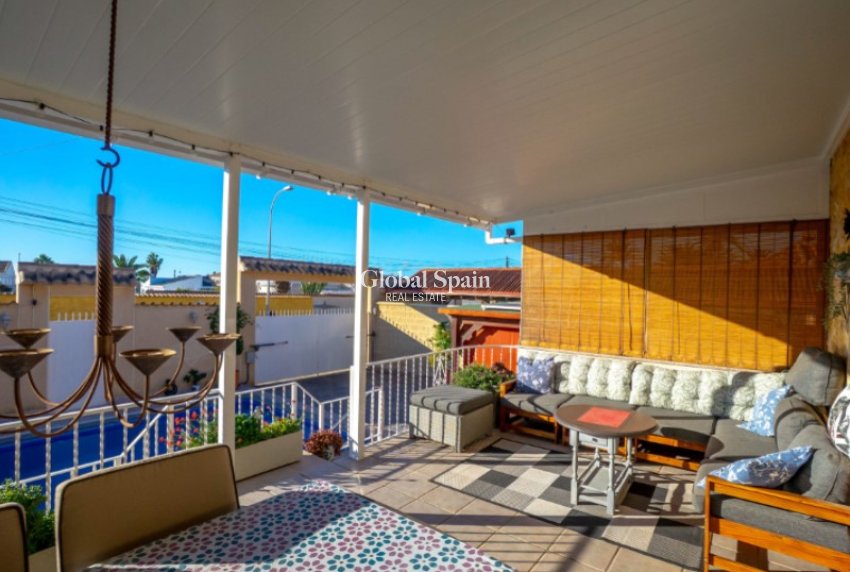 Venta - VILLA -
TORREVIEJA - Costa Blanca