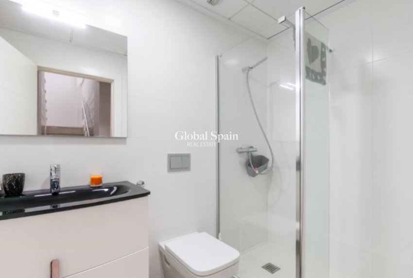 Venta - VILLA -
TORREVIEJA - Costa Blanca