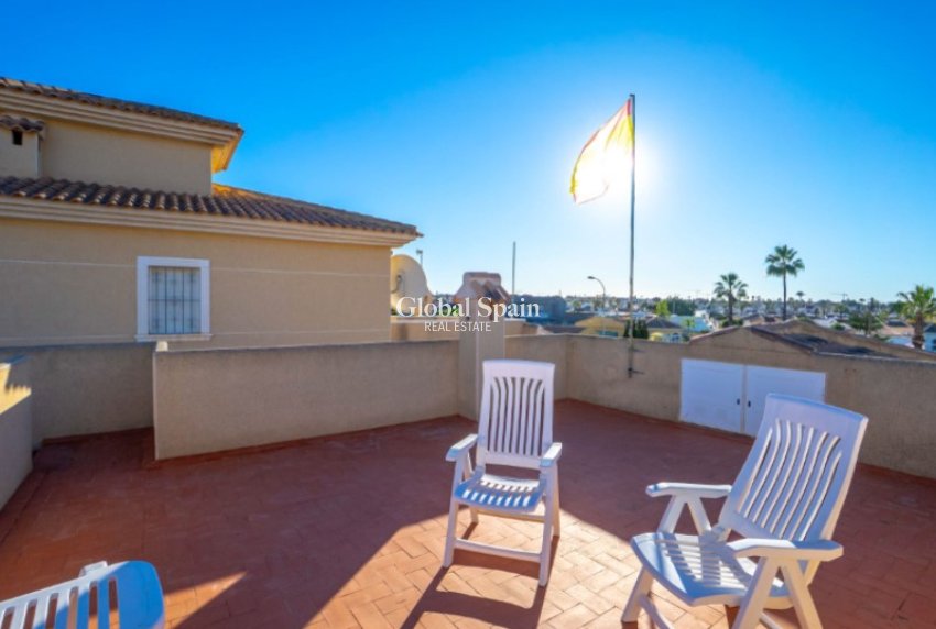 Venta - VILLA -
TORREVIEJA - Costa Blanca