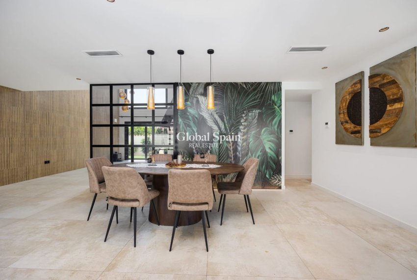 Venta - VILLA -
TORREVIEJA - Costa Blanca