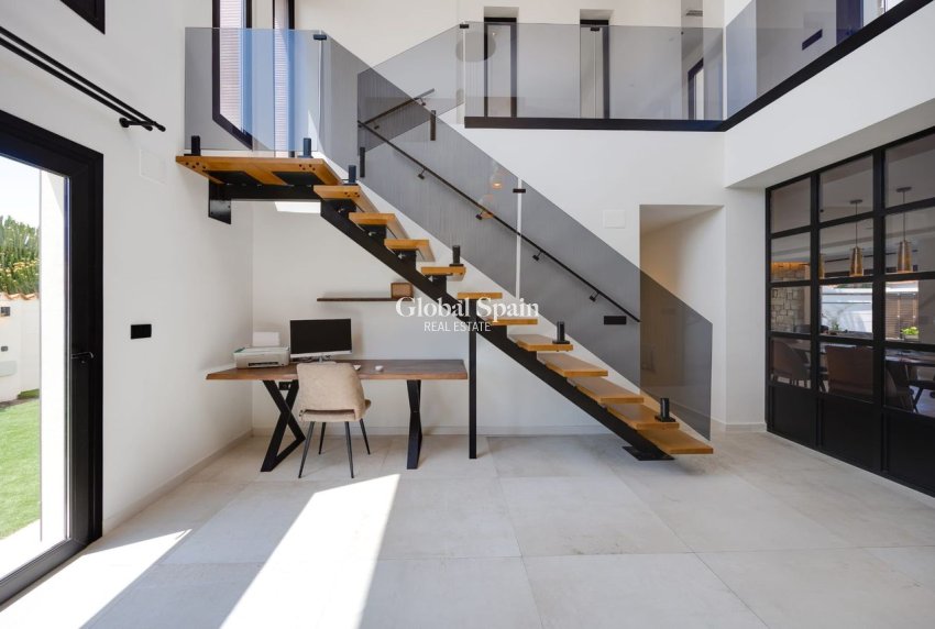 Venta - VILLA -
TORREVIEJA - Costa Blanca