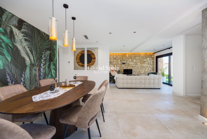 Venta - VILLA -
TORREVIEJA - Costa Blanca