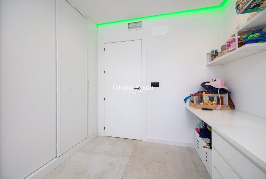 Venta - VILLA -
TORREVIEJA - Costa Blanca