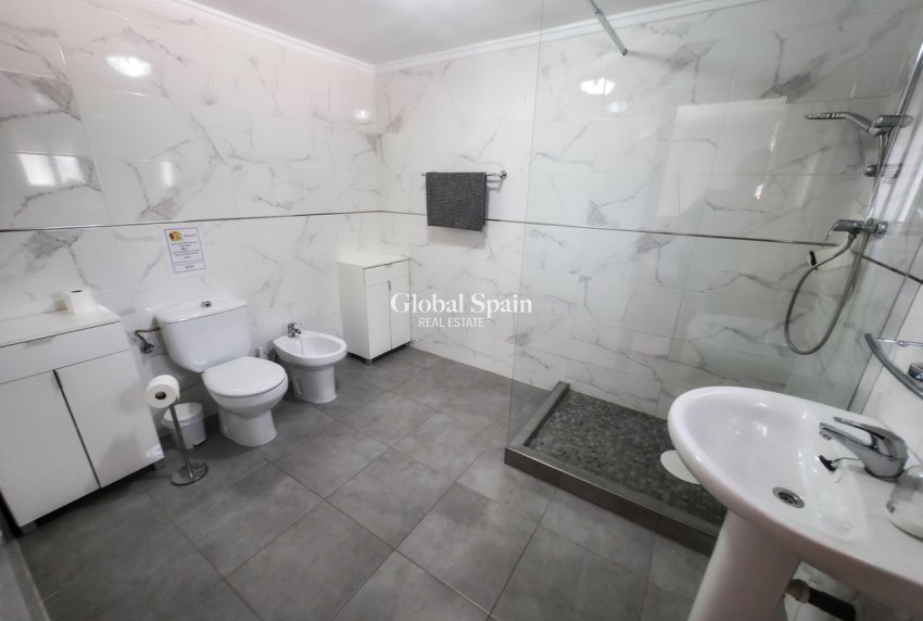 Venta - VILLA -
TORREVIEJA - Costa Blanca