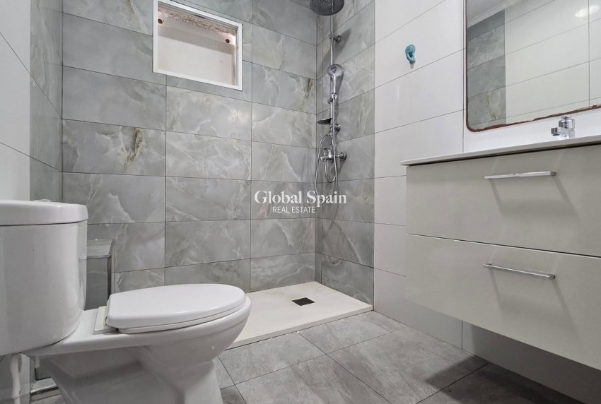 Venta - VILLA -
TORREVIEJA - Costa Blanca