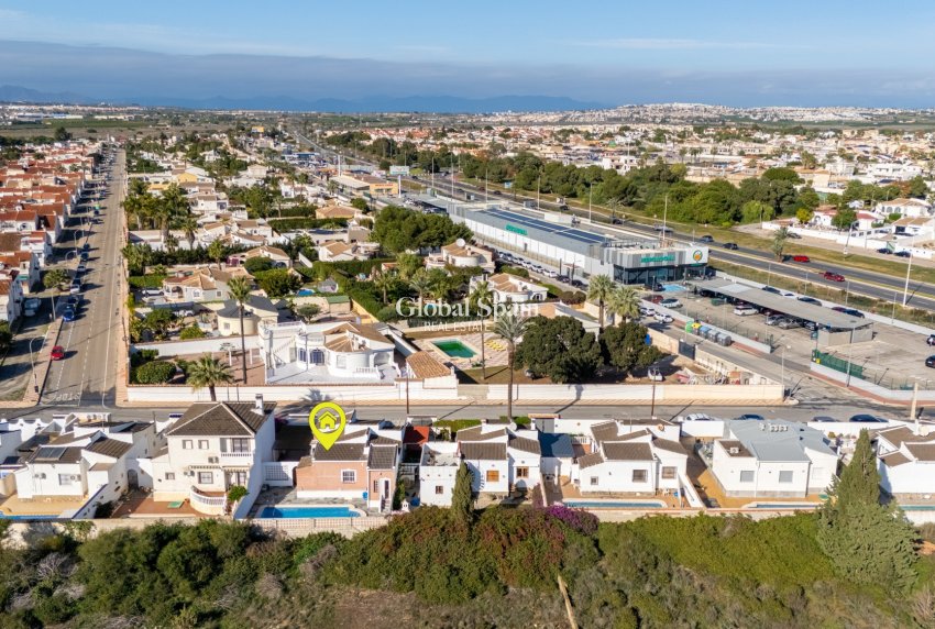 Venta - VILLA -
TORREVIEJA - Costa Blanca