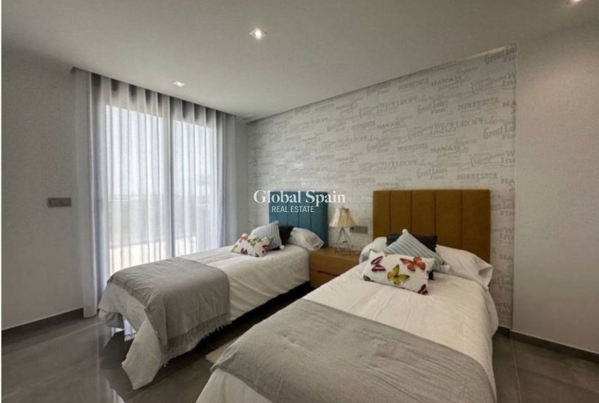 Venta - VILLA -
TORREVIEJA - Costa Blanca