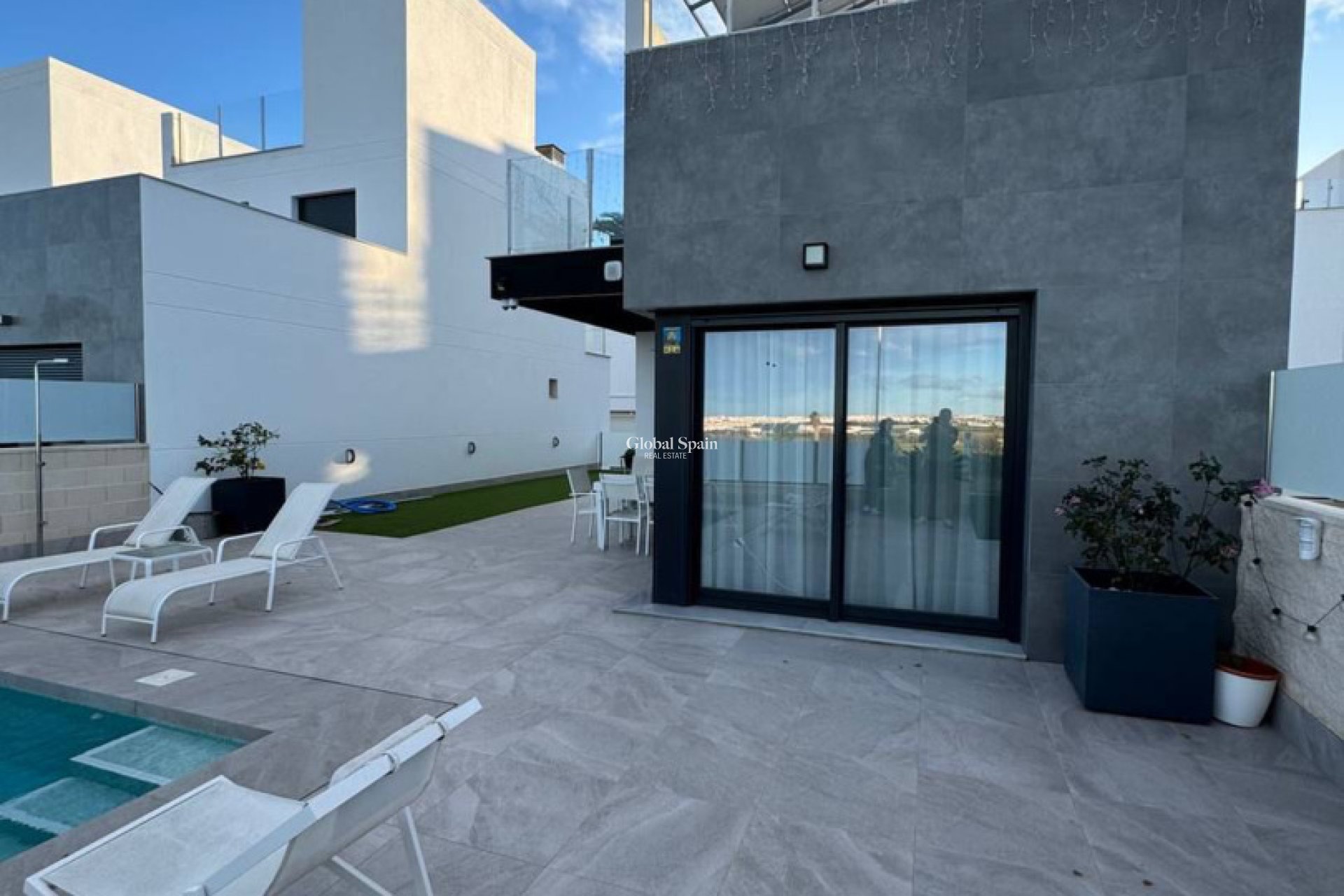 Venta - VILLA -
TORREVIEJA - Costa Blanca