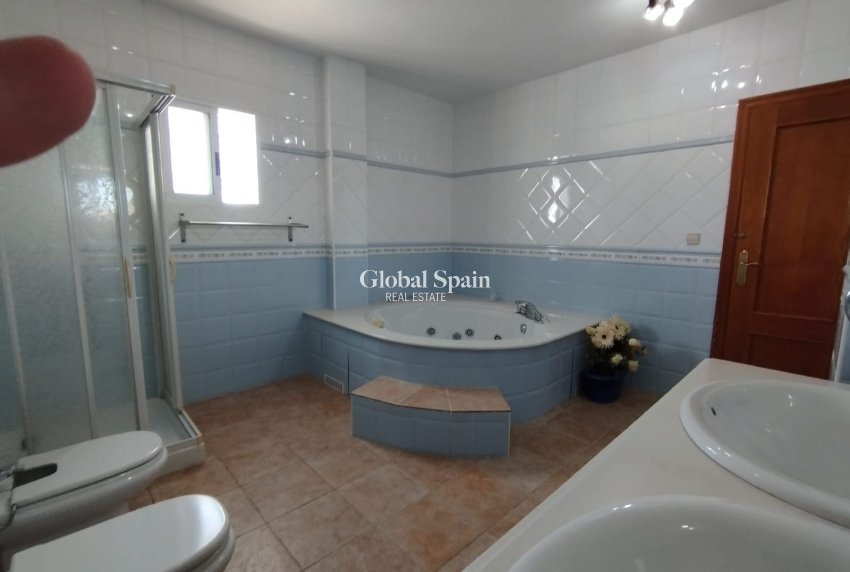 Venta - VILLA -
TORREVIEJA - Costa Blanca