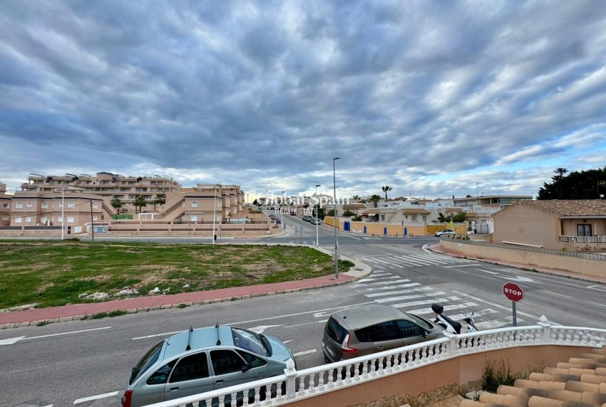 Venta - VILLA -
TORREVIEJA - Costa Blanca