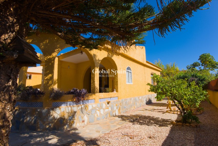 Venta - VILLA -
TORREVIEJA - Costa Blanca