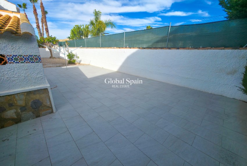 Venta - VILLA -
TORREVIEJA - Costa Blanca