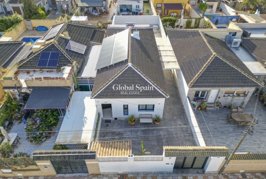 Venta - VILLA -
TORREVIEJA - Costa Blanca