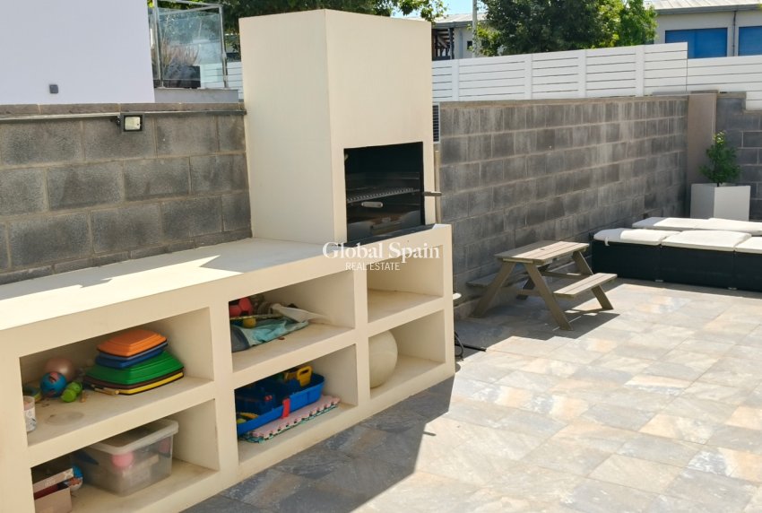 Venta - VILLA -
TORREVIEJA - Costa Blanca