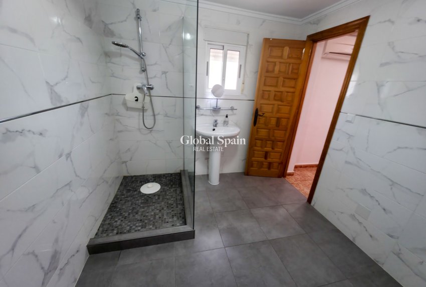 Venta - VILLA -
TORREVIEJA - Costa Blanca