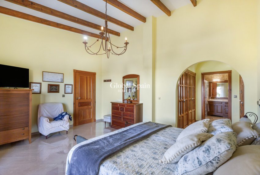 Venta - VILLA -
TORREVIEJA - Costa Blanca