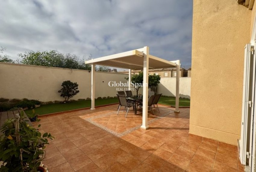 Venta - VILLA -
TORREVIEJA - Costa Blanca