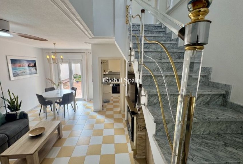 Venta - VILLA -
TORREVIEJA - Costa Blanca