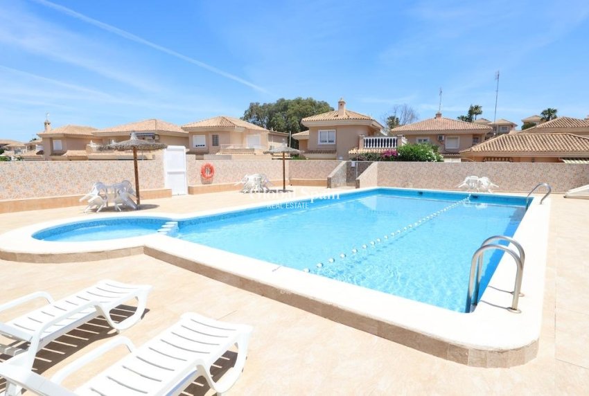 Venta - VILLA -
TORREVIEJA - Costa Blanca