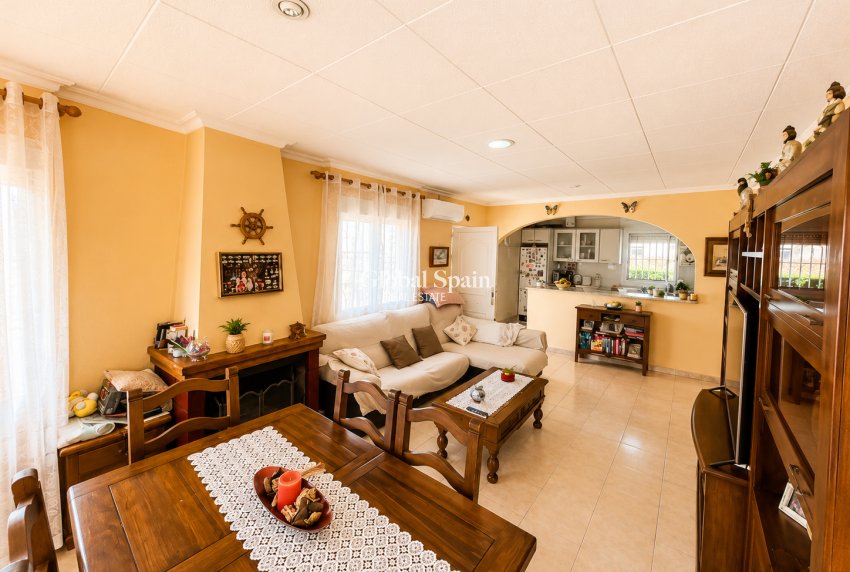 Venta - VILLA -
TORREVIEJA - Costa Blanca