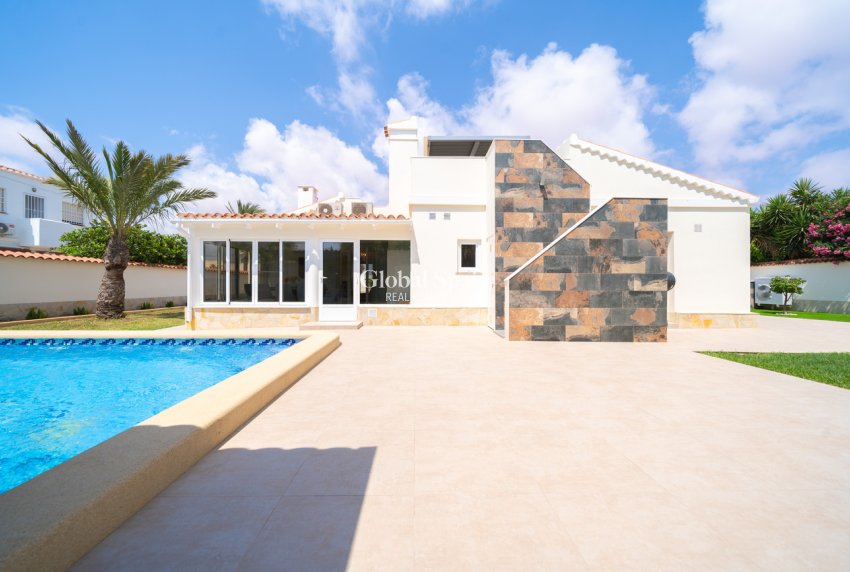 Venta - VILLA -
TORREVIEJA - Costa Blanca
