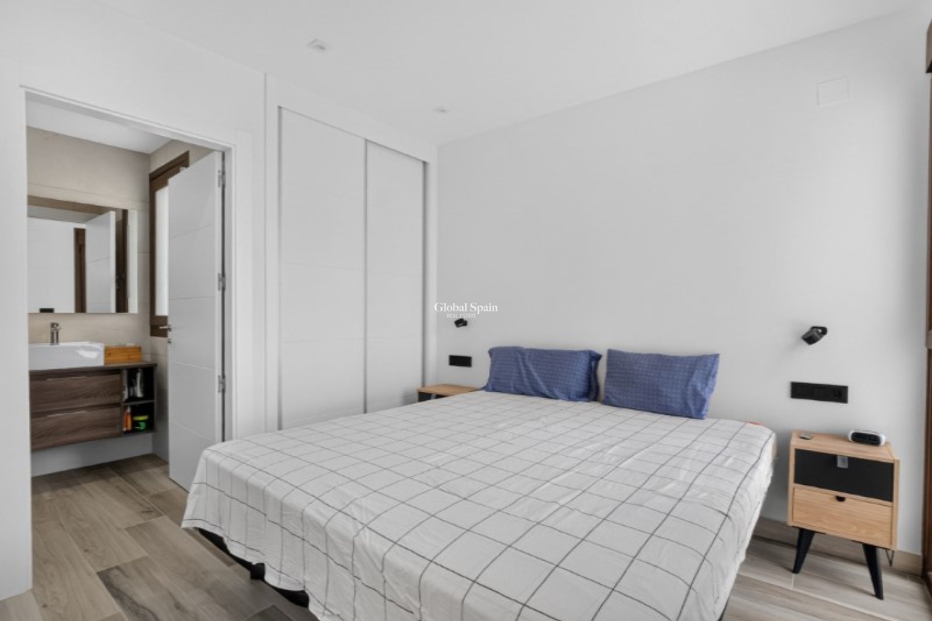 Venta - VILLA -
TORREVIEJA - Costa Blanca