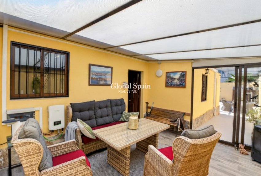 Venta - VILLA -
TORREVIEJA - Costa Blanca