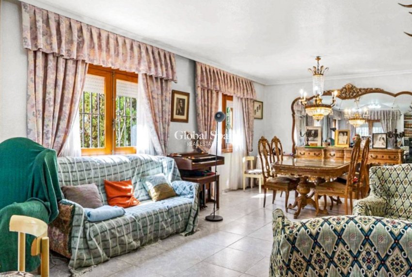 Venta - VILLA -
TORREVIEJA - Costa Blanca