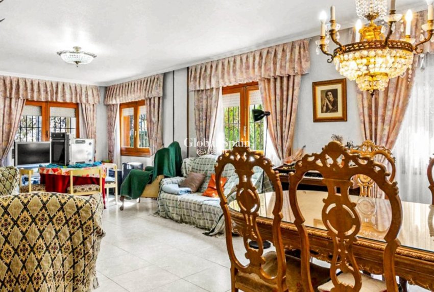Venta - VILLA -
TORREVIEJA - Costa Blanca