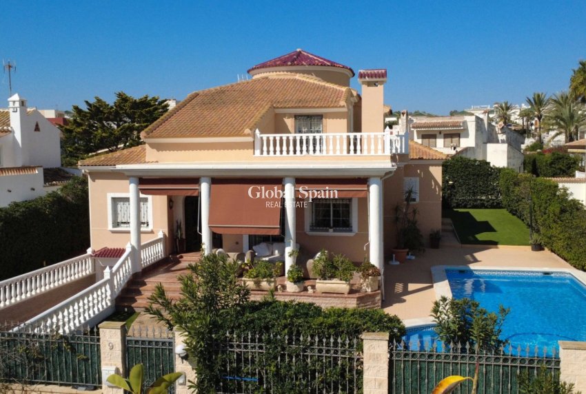 Venta - VILLA -
TORREVIEJA - Costa Blanca