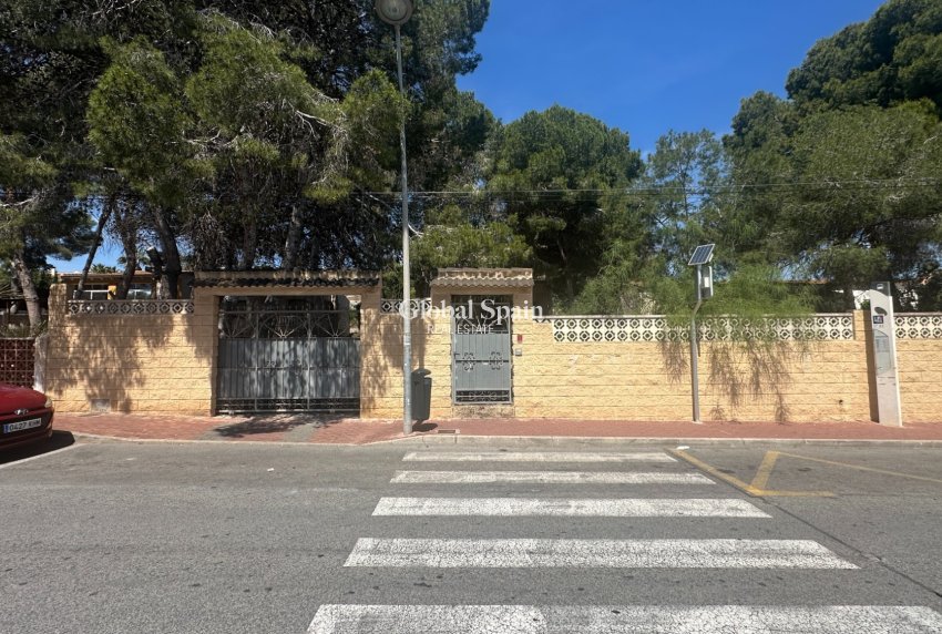 Venta - VILLA -
TORREVIEJA - Costa Blanca