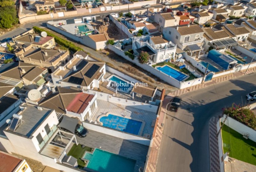 Venta - VILLA -
TORREVIEJA - Costa Blanca