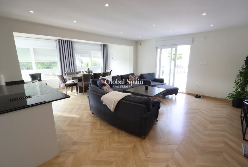 Venta - VILLA -
TORREVIEJA - Costa Blanca