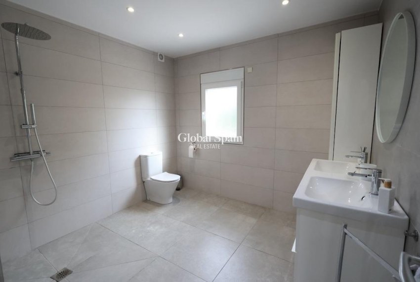 Venta - VILLA -
TORREVIEJA - Costa Blanca