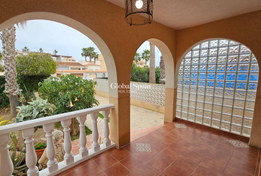 Venta - VILLA -
TORREVIEJA - El Chaparral