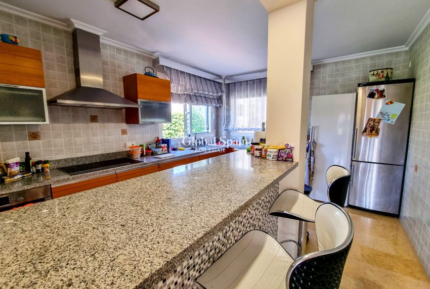 Venta - VILLA -
TORREVIEJA - La Mata