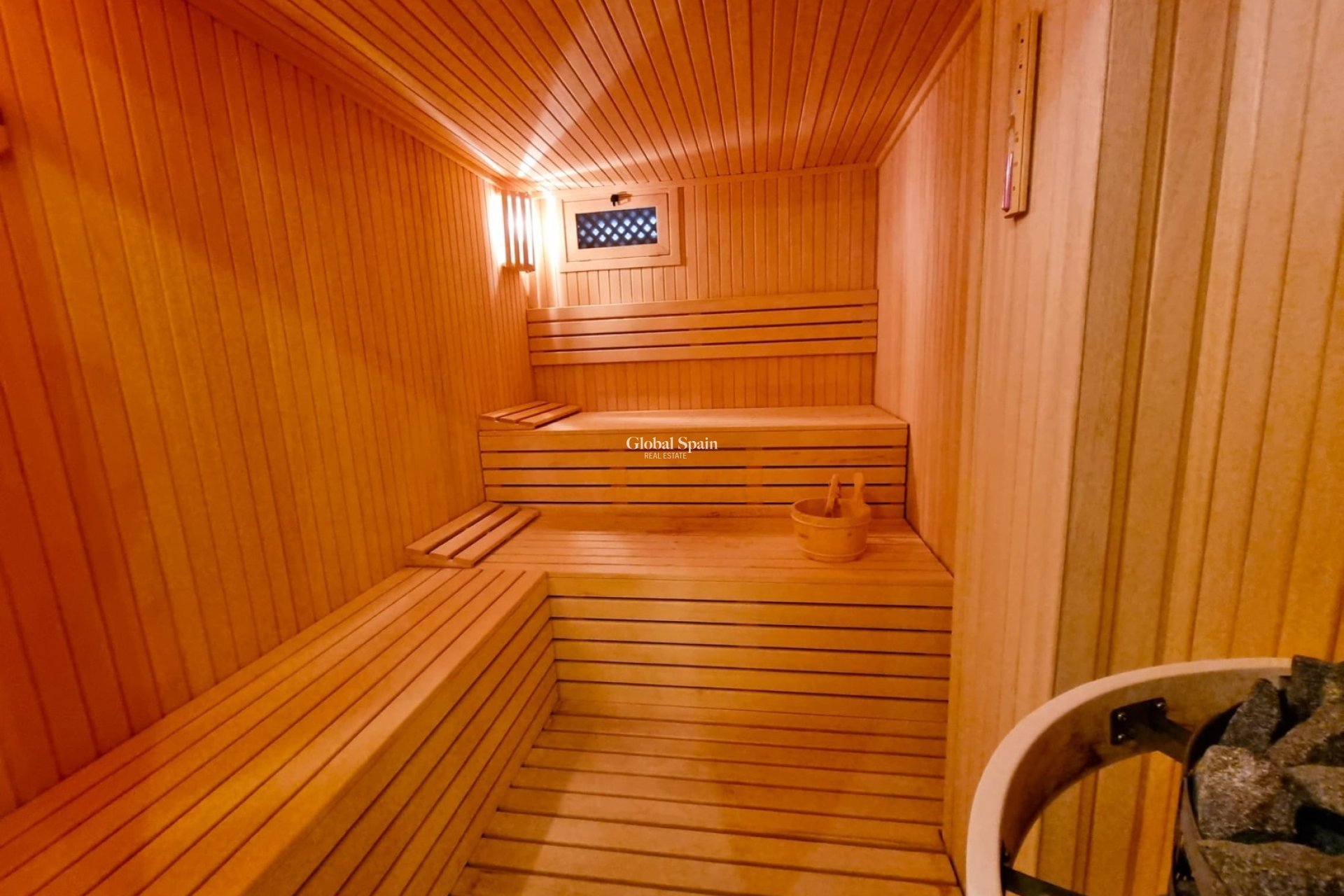 Venta - VILLA -
TORREVIEJA - La Mata