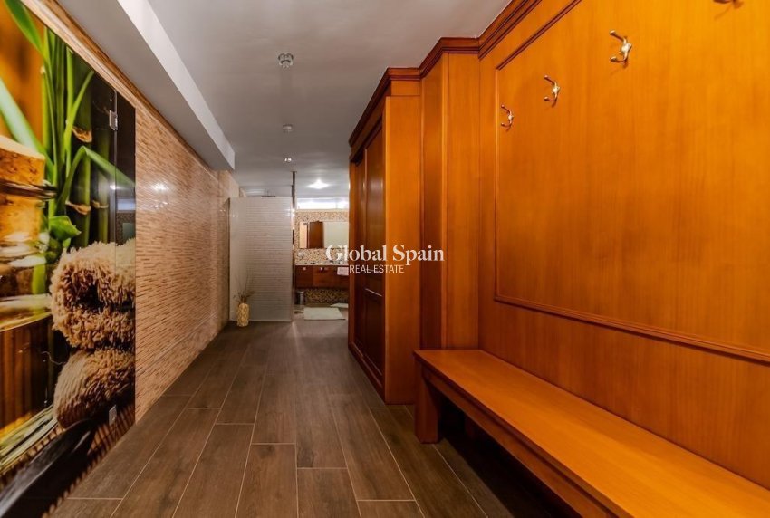 Venta - VILLA -
TORREVIEJA - La Mata