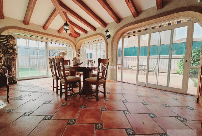 Venta - VILLA -
TORREVIEJA - La Siesta - El Salado - Torreta