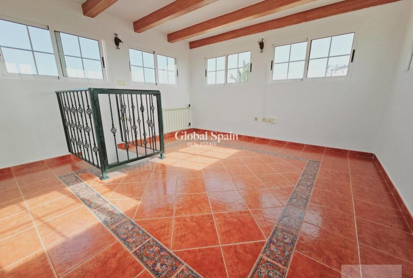 Venta - VILLA -
TORREVIEJA - La Siesta - El Salado - Torreta