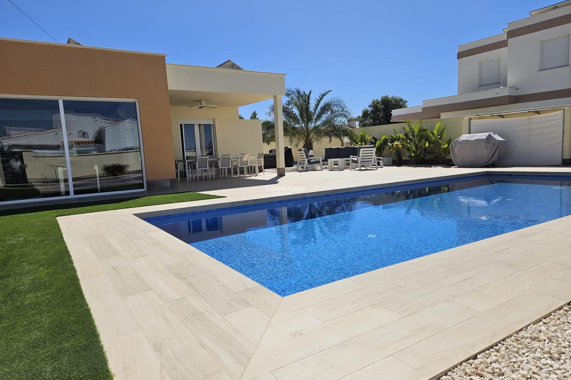 Venta - VILLA -
TORREVIEJA - La Siesta - El Salado - Torreta