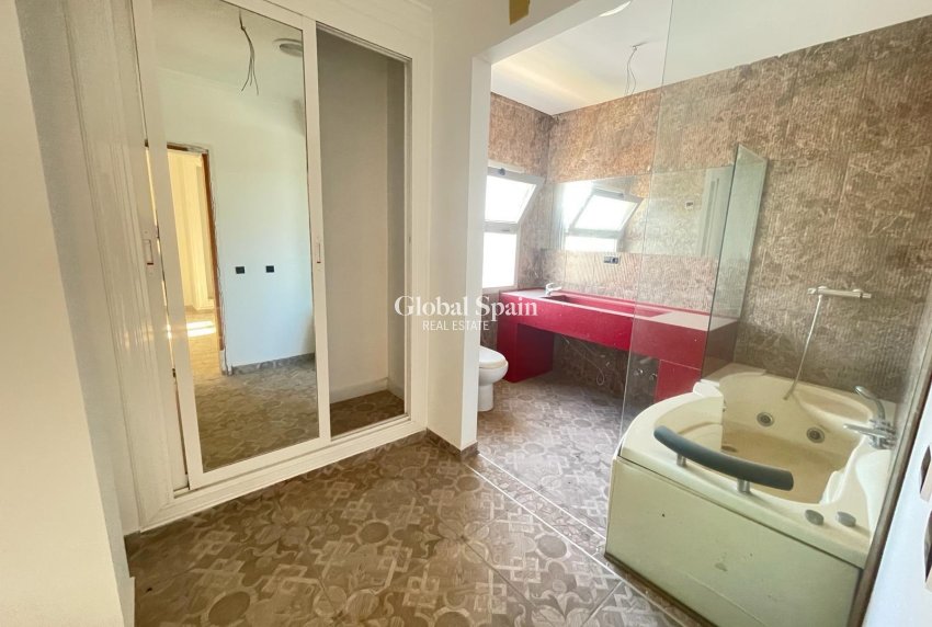Venta - VILLA -
TORREVIEJA - La Siesta - El Salado - Torreta