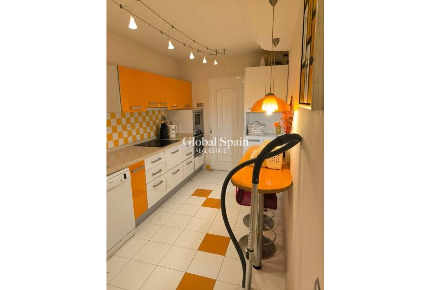 Venta - VILLA -
TORREVIEJA - La Siesta