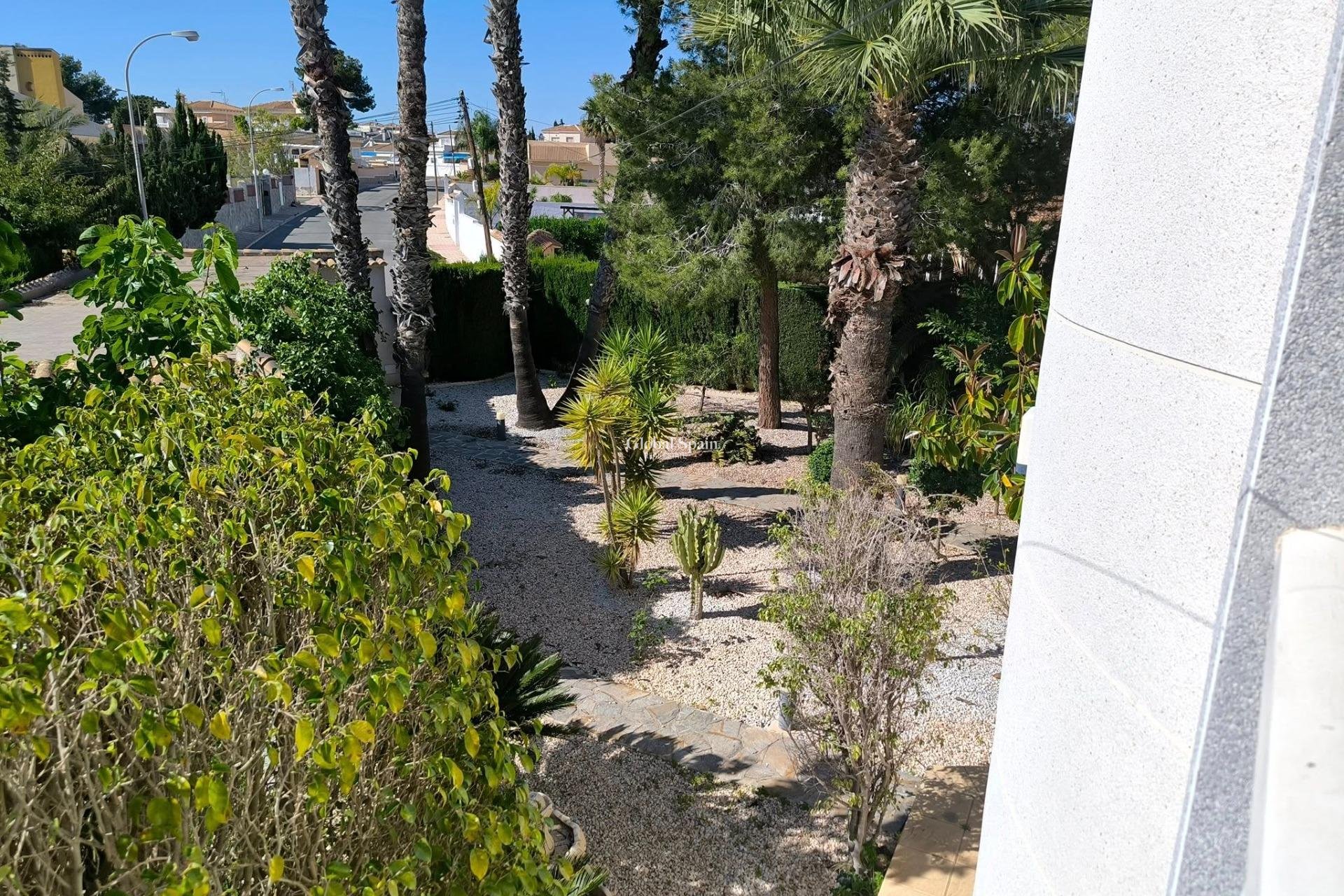 Venta - VILLA -
TORREVIEJA - La Siesta