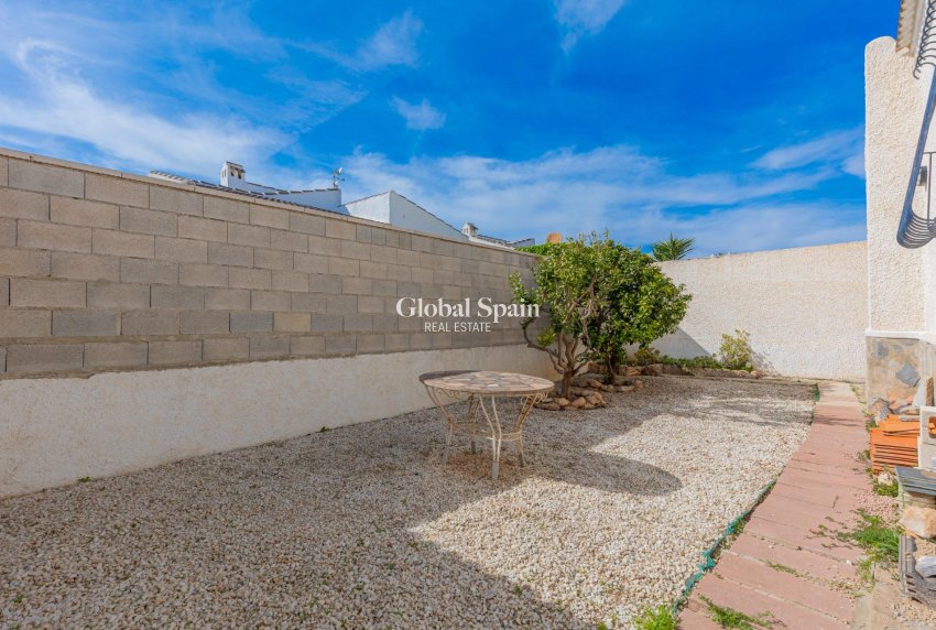 Venta - VILLA -
TORREVIEJA - La siesta