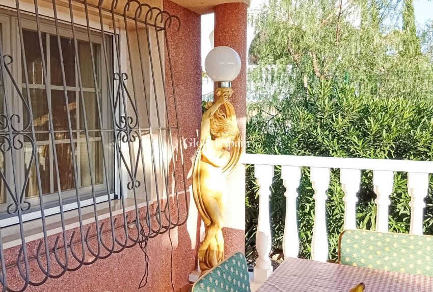 Venta - VILLA -
TORREVIEJA - La Siesta