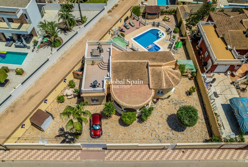 Venta - Villa -
TORREVIEJA - La Siesta