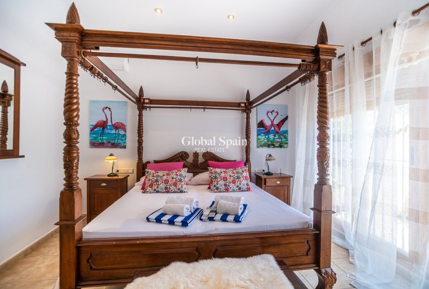 Venta - Villa -
TORREVIEJA - La Siesta